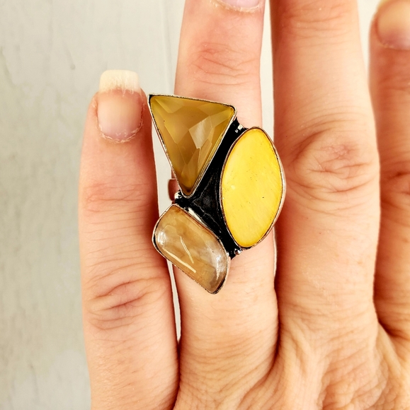 New Yellow Agate & Mother of Pearl 925 Silver Ring. - Picture 2 of 8